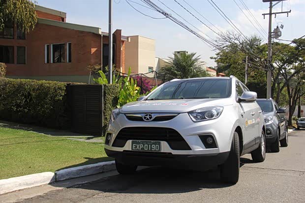 【图】S5邂逅巴西前国脚 探访第一右后卫卡福