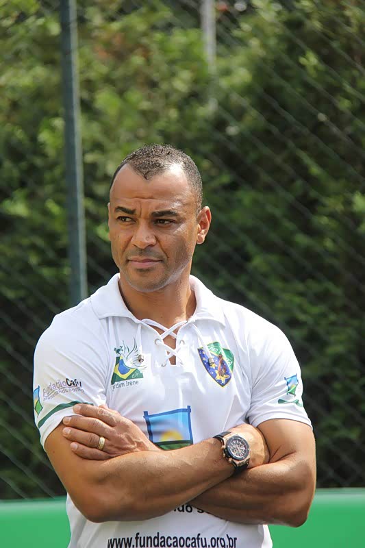 【图】S5邂逅巴西前国脚 探访第一右后卫卡福