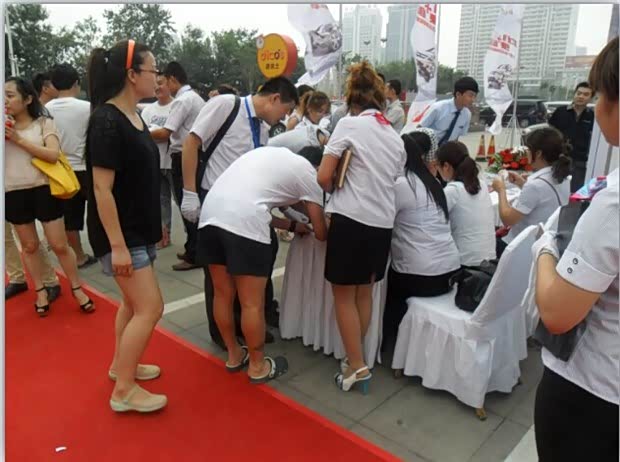 1.5TI 比亚迪S6发布会销售火爆 订交80_临沂世