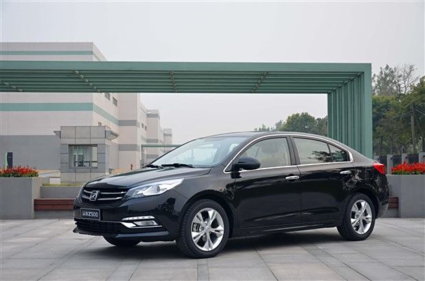 主设计最好看车型 众泰Z500外观解析_遵义宇