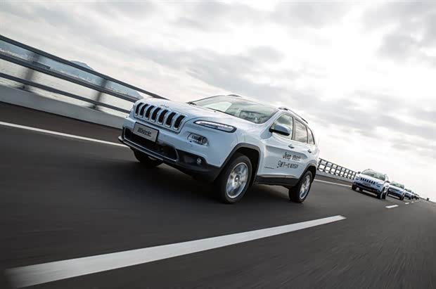 锦州尊荣2014年汽车零售金融推广方案广告