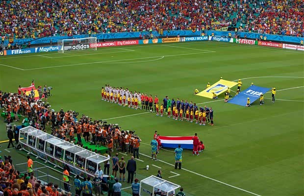 【世界杯观赛日新闻稿_庞大庆鸿雷克萨斯新闻