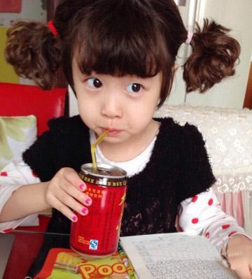 【图】4岁萌娃走红 一头卷发被赞东北邓波儿