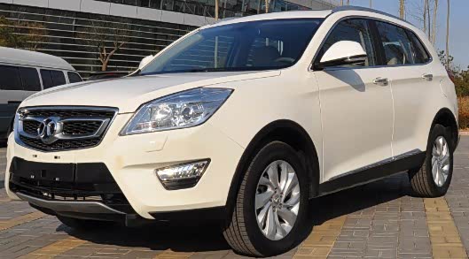 【口气大只因底气足 起北汽底绅宝X65_北京恒