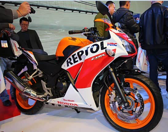 【五羊-本 田重庆摩博会再次发布4款新车_贵港