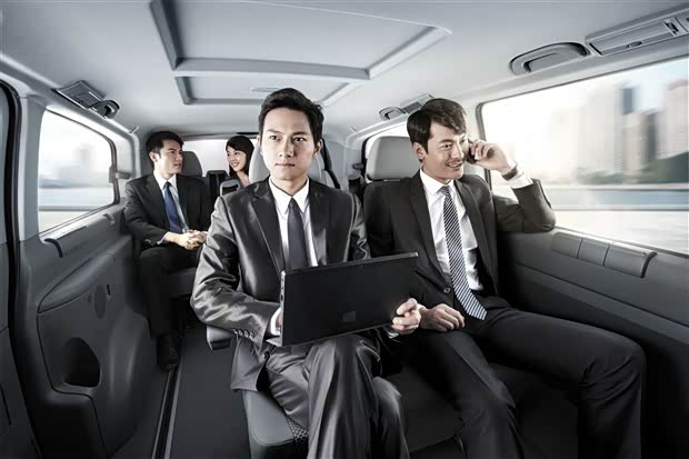 【奔驰商务车驾到 “商务男”告别“商务难”_泰雄星奔驰新闻】-汽车之家