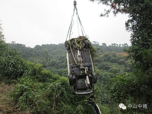 【图】DS头条DS5LS翻滚下山70米全无生命危