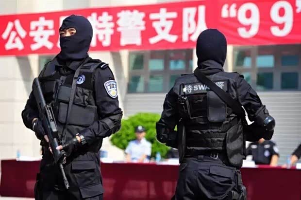 【吓坏恐怖分子!中国特警堪比美国SWAT_潍坊