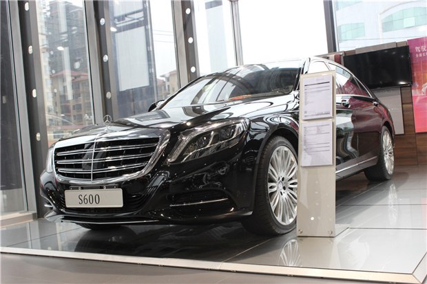 奔驰全新 s600l 到店 恭迎品鉴