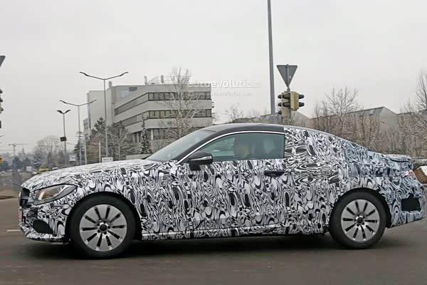 【奔驰新一代C级双门轿跑车 外观运动拉风_日