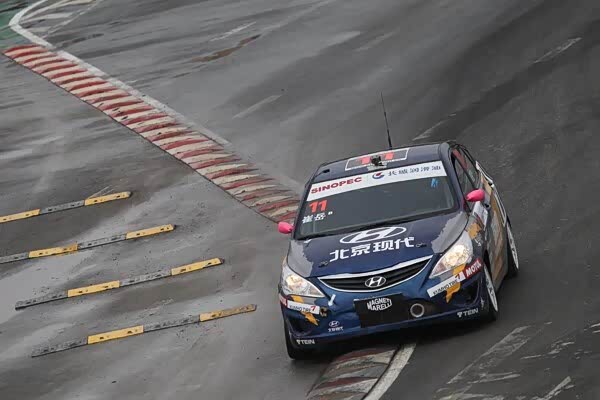 【蓝色军团盐城完胜 北京现代荣膺CTCC双冠