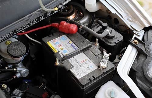 【汽车保养常识论文之夏季汽车的维护与保养_