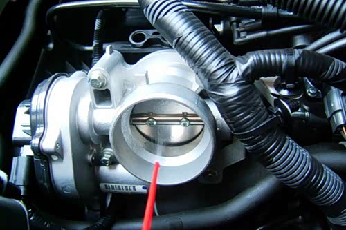 【汽车节气门清洗后千万不要忘初始化_上海通