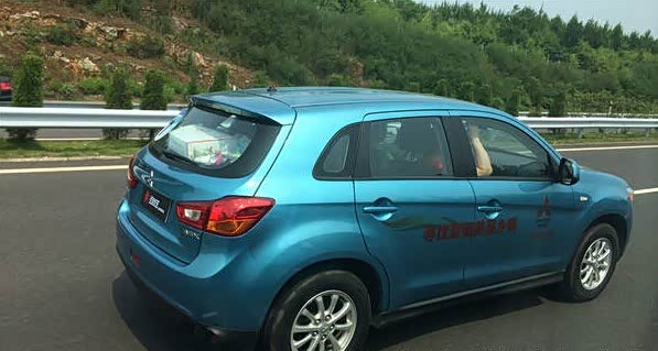 【广汽三菱劲炫炫酷又舒适 省油没商量_东莞华