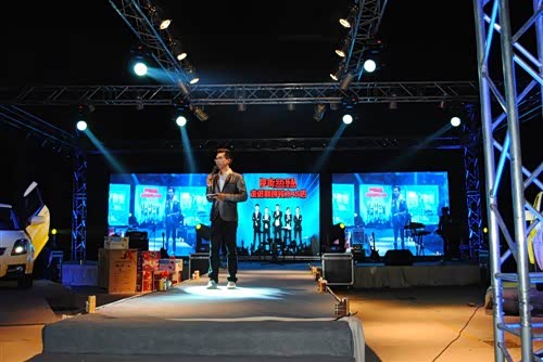 【院街935乐队走进联创铃木4s店演出落幕_联