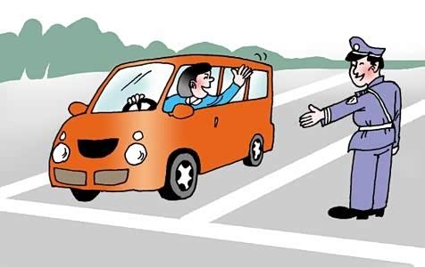 【冷笑话之大妈开车 请熟读道路交通法则_韶关