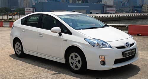 【动力进化无缝转换试驾一汽丰田新普锐斯_柳