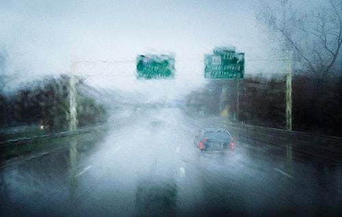 雨天开车悠着点 克服湿地驾驶恐惧秘诀