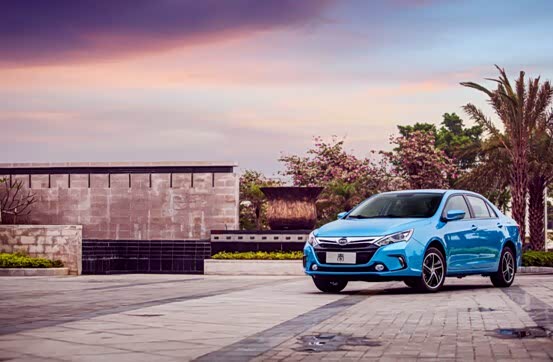 【免征购置税 新能源冠军秦迎来抢购风潮_大华