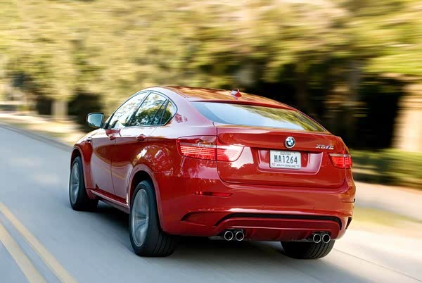 【宝马BMW X6 M 动若脱兔却稳如泰山_台州宝
