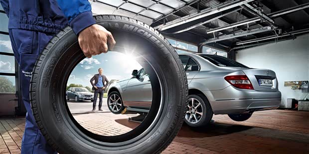 【轻松换胎 梅赛德斯-奔驰为您全部搞定_泉州闽星奔驰新闻】-汽车之家