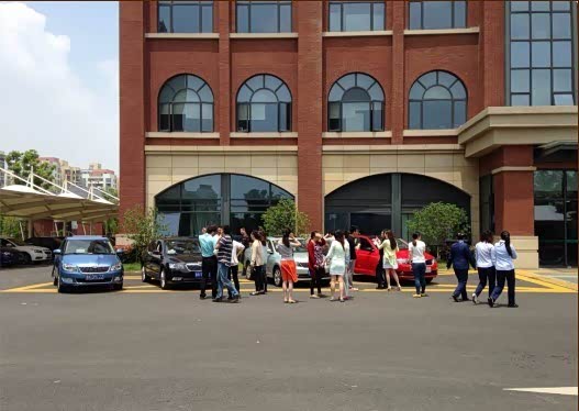 【云峰交运斯柯达走进华山北院服务日_云峰交