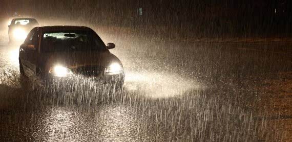倾盆大雨致敬南通之星奔驰售后救援团队