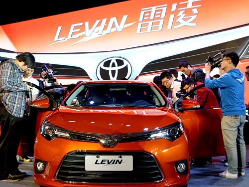 【米加顿与红色高跟鞋 悬疑才刚刚开始_丰田东