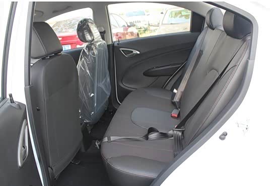 【我也紧跟时代步伐买车当然选新款赛欧_岳海