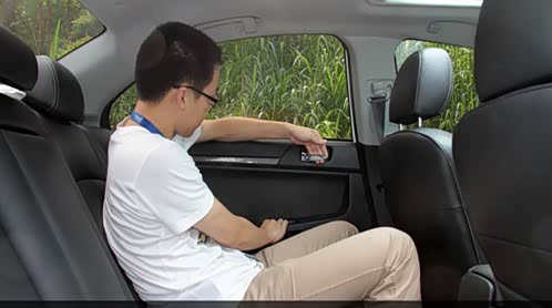 儿童车怎么打开视频 129827328794447285.jpg