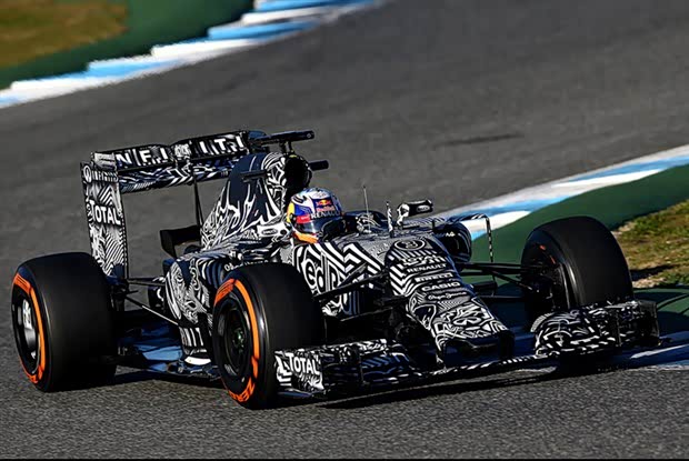 英菲尼迪-红牛车队携全新战车RB11亮相F1赫雷