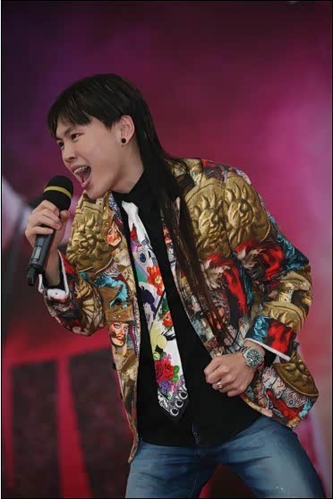 【夏利N7:约会张玮唱享时尚High歌_保定力宇