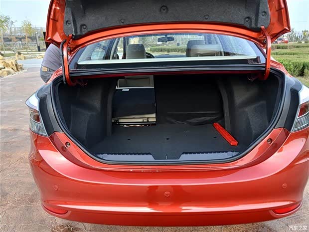 【这不是奇瑞艾3首发抢购!_自贡市新成新闻】