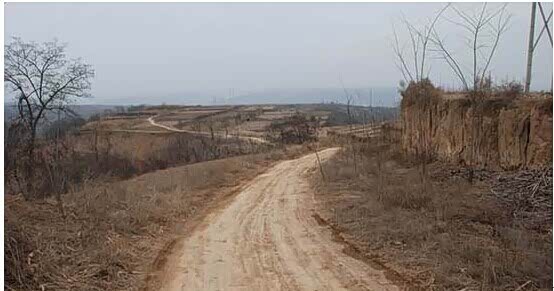 【五要点教您在乡村土路上安全行车_东风鸿泰