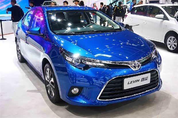 【米加顿与红色高跟鞋 悬疑才刚刚开始_长信迎