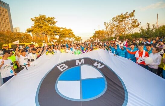 【BMW i3领跑2015厦门国际马拉松赛_衢州宝驿汽车新闻】-汽车之家