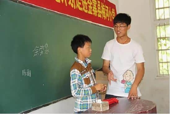 【梦想渐入现实雪佛兰红粉笔暖心起航_安徽惠