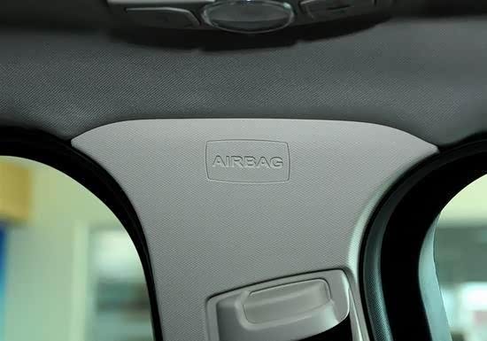 【科鲁兹掀背对比福克斯两厢 紧凑级掀背对决