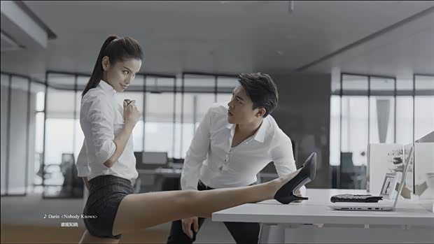 【XR-V广告片预告:妙龄<em>女孩</em>为何<em>劈腿</em>_吉林时