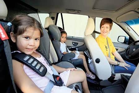 坐副驾驶不系安全带 130671637913186350.jpg