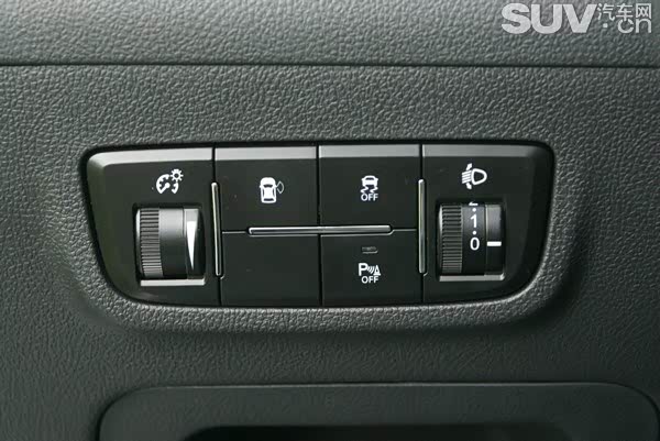 【解析1.8T 长安CS75 内饰不凡气度非凡_潮州