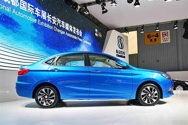 【长安悦翔V7广州车展上市 搭载1.6L引擎_临沂