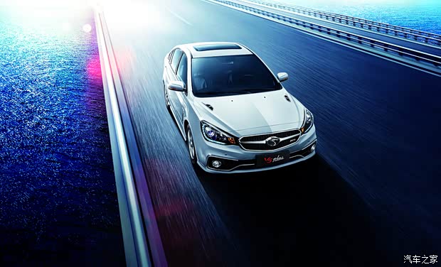 【东南汽车V5plus V CROSS双美男耀眼上市_