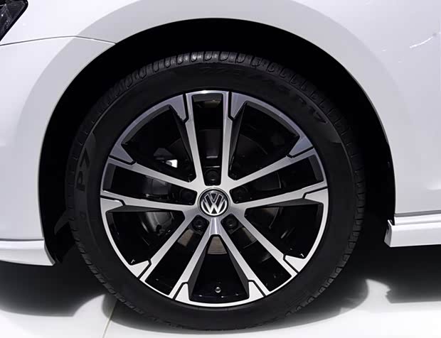 胎压多少合适最好 620x0_1_q87_20150426115035479.jpg