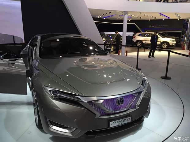 【长安汽车轿跑概念车四驱75亮相上海车展_随