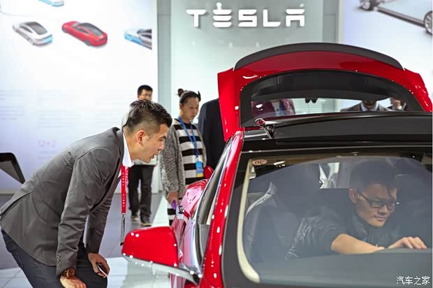 【新能源开拓者特斯拉上海车展大放异彩_特斯