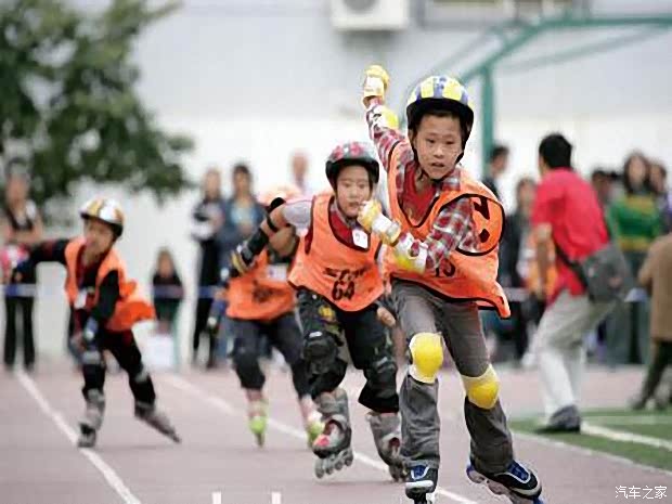 【斯巴鲁六一关注儿童安全课堂轮滑赛_中山