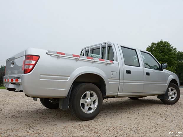 【图】江铃宝典货箱加长版现车充足 欢迎试驾