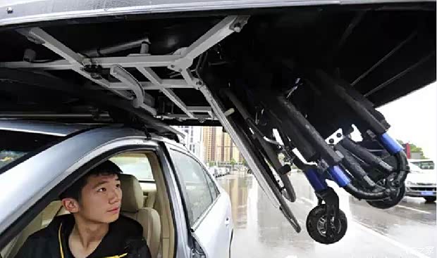 【高中生发明轮椅箱残疾人驾车再无忧!_烟台一中于秀珍高中部大连图片