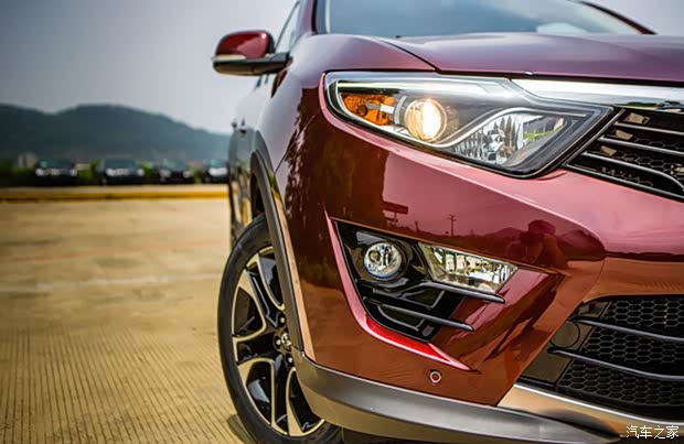 【揭开面纱 智领都市豪华SUV东南DX7打开车